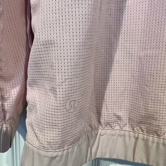 Lululemon light pack pullover pink size 2 - Picture 13 of 13